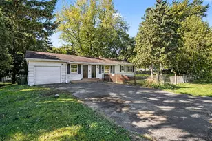 36W155 Weld Rd, Elgin, IL 60123 - Photo 1