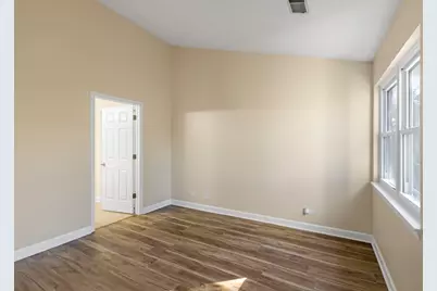 1081 Lakewood Circle, Carol Stream, IL 60188 - Photo 9