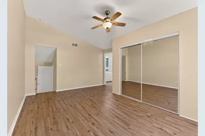 9406 Meadow Lane, Des Plaines, IL 60016 - Photo 15