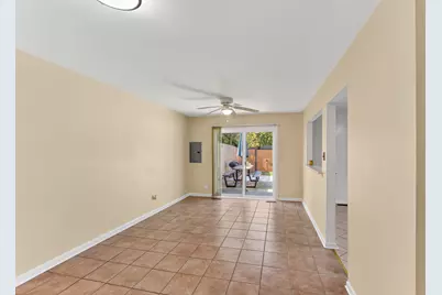 9406 Meadow Lane, Des Plaines, IL 60016 - Photo 9