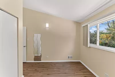 9406 Meadow Lane, Des Plaines, IL 60016 - Photo 19