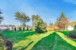 102 W Stratford Pl, Mount Prospect, IL 60056 - Photo 23