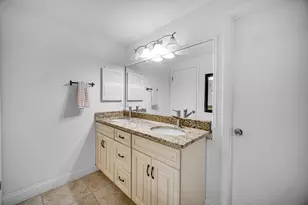 705 Clearwater Ct, Wheeling, IL 60090 - Photo 13