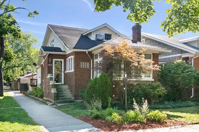 5001 W Wilson Avenue, Chicago, IL 60630 - Photo 1
