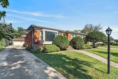 1916 Laura Lane, Des Plaines, IL 60018 - Photo 3
