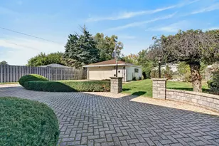 1916 Laura Ln, Des Plaines, IL 60018 - Photo 27