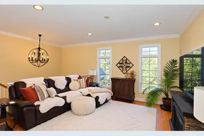 285 Regency Court #E, Wauconda, IL 60084 - Photo 5