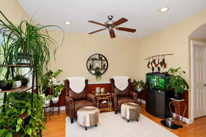 285 Regency Court #E, Wauconda, IL 60084 - Photo 9