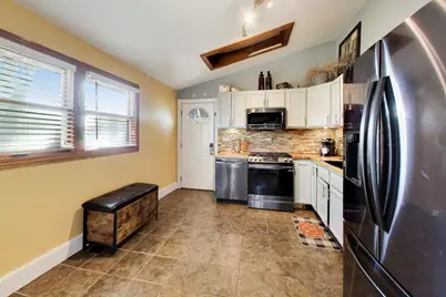 2615 Forest Glen Parkway, Woodridge, IL 60517 - Photo 5