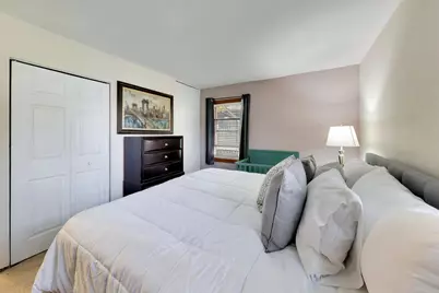 2615 Forest Glen Parkway, Woodridge, IL 60517 - Photo 9