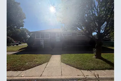 9700 S 51st Avenue, Oak Lawn, IL 60453 - Photo 1