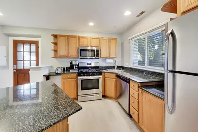 127 N Illinois Avenue, Villa Park, IL 60181 - Photo 5