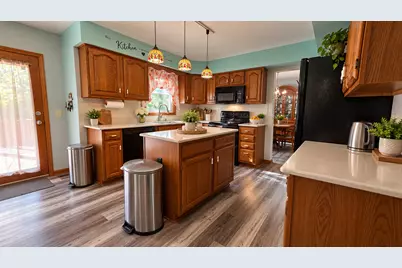 2205 Jordan Lane, Elgin, IL 60123 - Photo 5