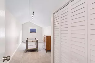 8425 Creekside Ln, Darien, IL 60561 - Photo 19