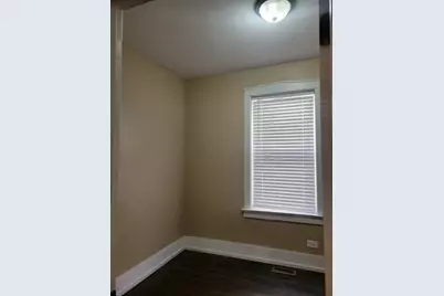 8345 S Manistee Avenue #1, Chicago, IL 60617 - Photo 5