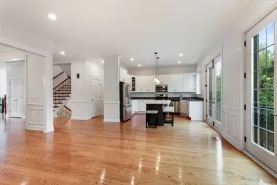 16W530 Bluff Road, Willowbrook, IL 60527 - Photo 5