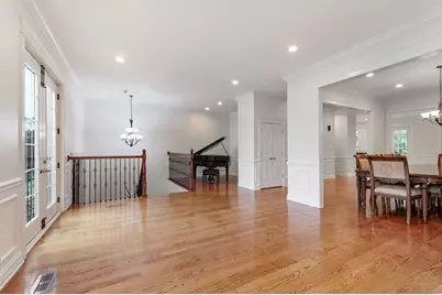 16W530 Bluff Road, Willowbrook, IL 60527 - Photo 3
