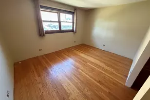 7925 W 101st St, Palos Hills, IL 60465 - Photo 9