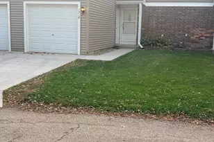7716 Bolton Way, Hanover Park, IL 60133 - Photo 3