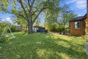 745 E 155th Pl, South Holland, IL 60473 - Photo 3