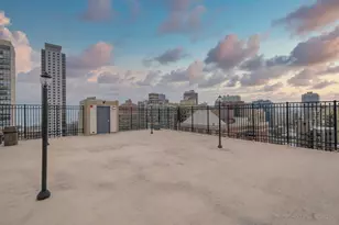450 W Briar Pl, Chicago, IL 60657 - Photo 15
