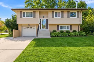 1701 Hartmann Dr, Schaumburg, IL 60193 - Photo 1