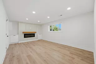 1701 Hartmann Dr, Schaumburg, IL 60193 - Photo 19