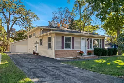 745 Geddes Avenue, Winthrop Harbor, IL 60096 - Photo 3