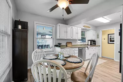 745 Geddes Avenue, Winthrop Harbor, IL 60096 - Photo 7