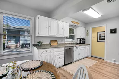 745 Geddes Avenue, Winthrop Harbor, IL 60096 - Photo 9