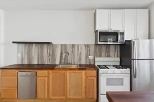 6317 N Artesian Ave, Chicago, IL 60659 - Photo 5