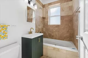 6317 N Artesian Ave, Chicago, IL 60659 - Photo 11