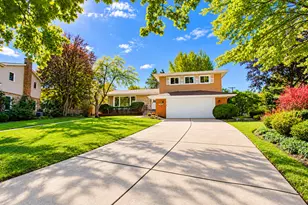 1305 W Mulberry Ln, Arlington Heights, IL 60005 - Photo 1