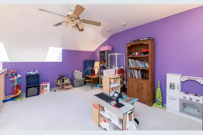 [Address not provided], Lindenhurst, IL 60046 - Photo 19
