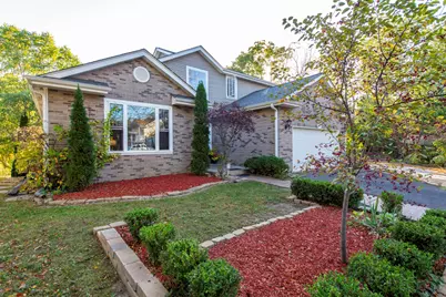 [Address not provided], Lindenhurst, IL 60046 - Photo 3