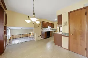 737 E 170th Pl, South Holland, IL 60473 - Photo 17