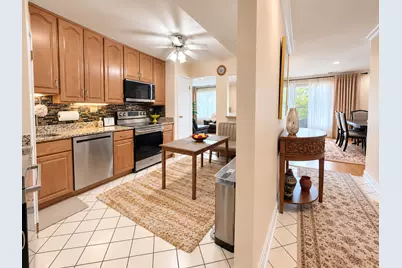 1747 W Crystal Lane #301, Mount Prospect, IL 60056 - Photo 11