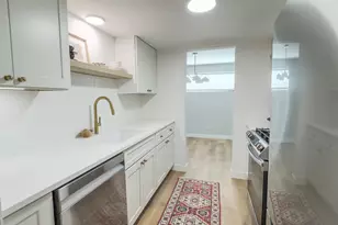 915 Graceland Ave, Des Plaines, IL 60016 - Photo 5
