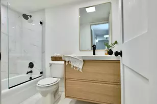 915 Graceland Ave, Des Plaines, IL 60016 - Photo 9