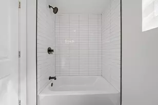 9061 S Parnell Ave, Chicago, IL 60620 - Photo 19