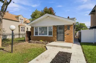 9061 S Parnell Ave, Chicago, IL 60620 - Photo 1
