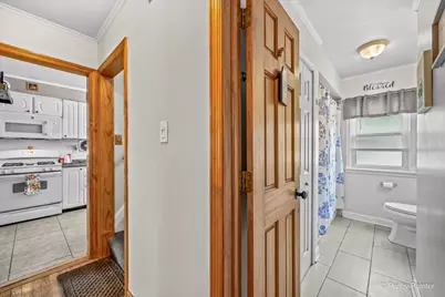 249 W Butterfield Road, Elmhurst, IL 60126 - Photo 15