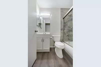 8 Gant Circle #B, Streamwood, IL 60107 - Photo 13