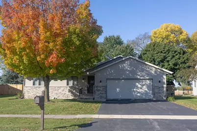 418 Royal Avenue, Belvidere, IL 61008 - Photo 1
