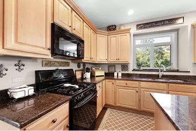 6N014 Linden Avenue, Medinah, IL 60157 - Photo 11