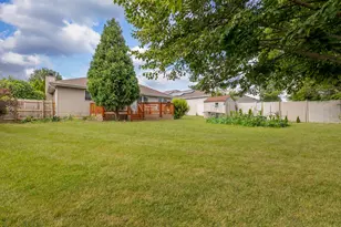 263 E 34th St, Steger, IL 60475 - Photo 25