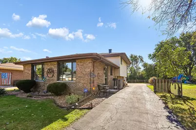 4245 W Termunde Drive, Alsip, IL 60803 - Photo 1