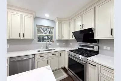 2219 Haider Avenue, Naperville, IL 60564 - Photo 9