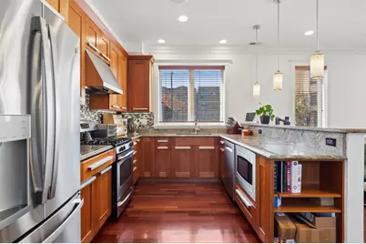 744 W Belmont Avenue #1R, Chicago, IL 60657 - Photo 3