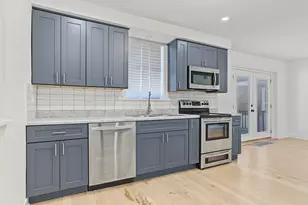 10441 S Vernon Ave, Chicago, IL 60628 - Photo 7